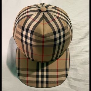 BURBERRY HAT